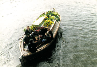Op de boot naar Zorgvlied